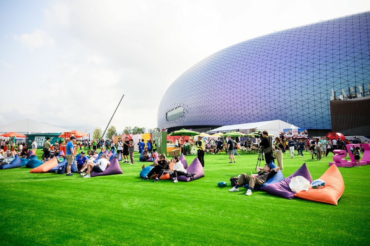 50TH ANNUAL CATHAY/HSBC HONG KONG SEVENS SHARES SPORTING STAGE 120,000 TICKETS SOLD WITH THREE WEEKS TO GO